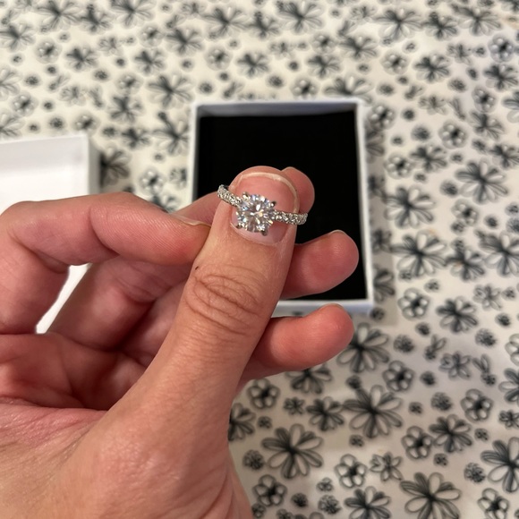 NWB Size 5 Beautiful Cocktail Ring - Picture 7 of 7